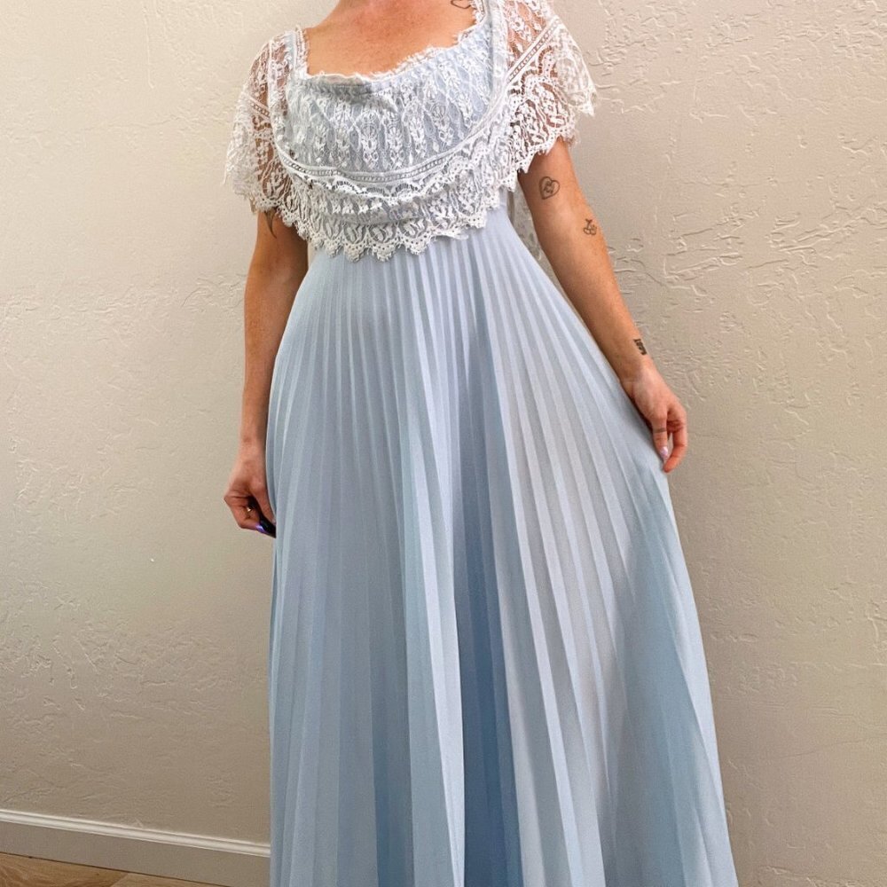 Vintage 1970's Light Blue Pleated Lace Trim Sleeveless Maxi Dress - Picture 5 of 6